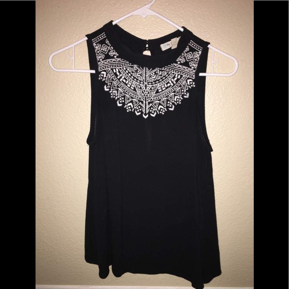 Black and white pattern tank top